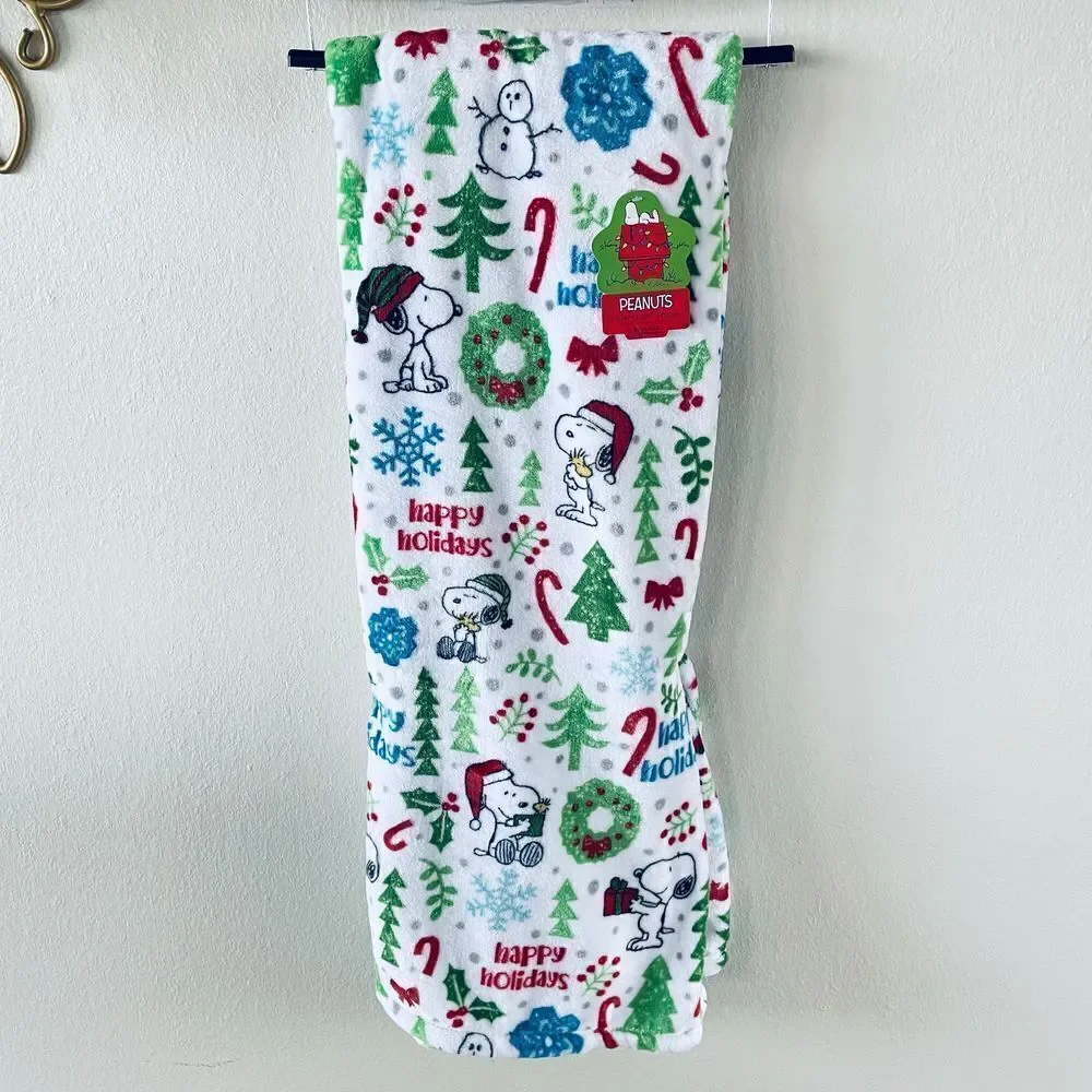 NWT Peanuts Snoopy & Woodstock White Red 70”x50” Christmas Plush Throw Blanket